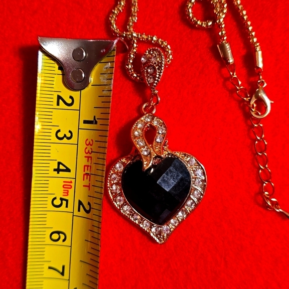 A GORGEOUS Heart Necklace! Stunning! - Picture 4 of 9